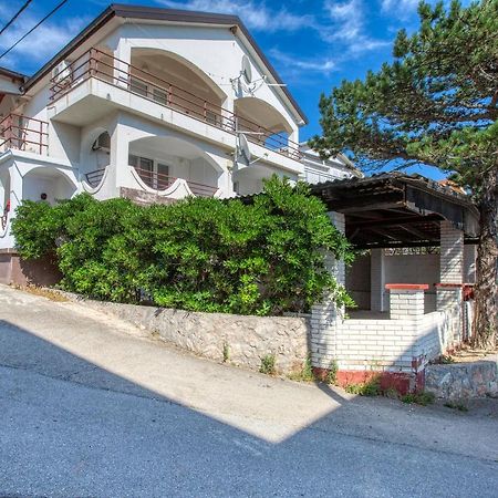 Apartmani Luky Karlobag Extérieur photo