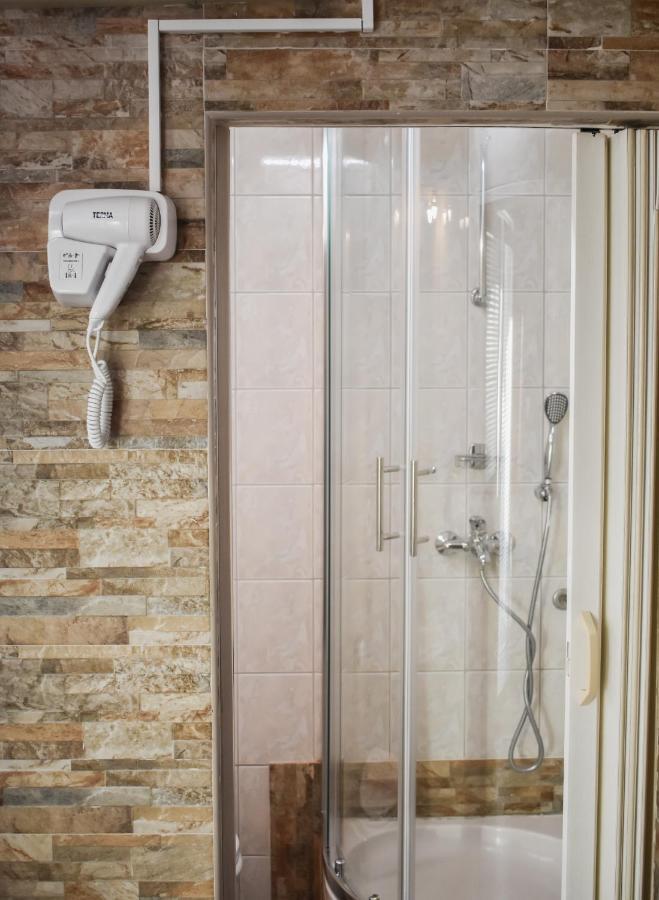 Apartmani Luky Karlobag Extérieur photo