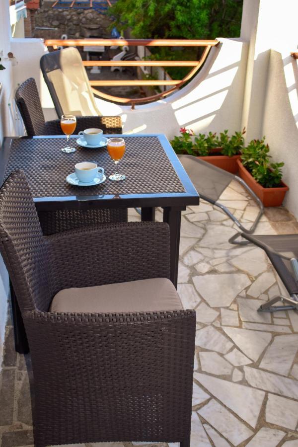 Apartmani Luky Karlobag Extérieur photo